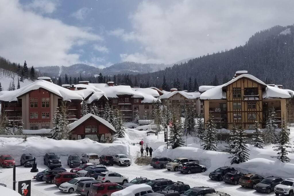 Stunning At Solitude, Steps From Chair Lift, East #103 Brighton Bagian luar foto