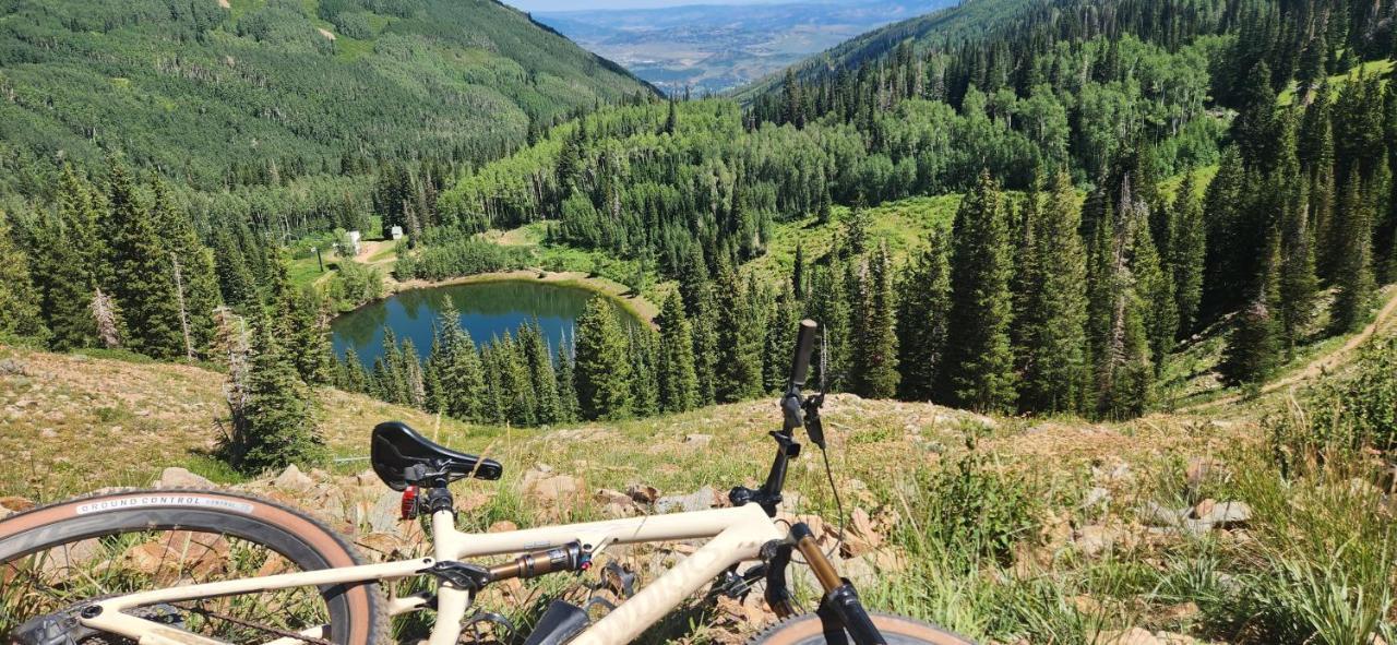 Stunning At Solitude, Steps From Chair Lift, East #103 Brighton Bagian luar foto